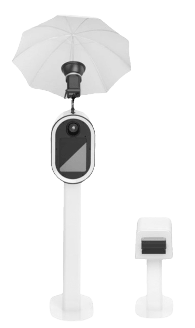 Signature Photobooth - Lumière Photobooth Co